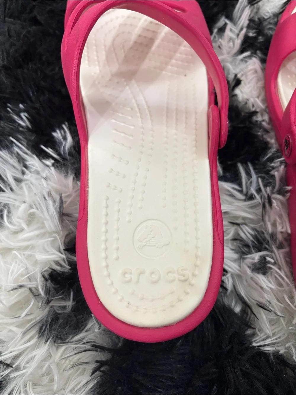 CROCS Women's Hot Pink Triple-Strap Slide Sandals with White Footbed - Picture 2 of 4